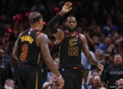 国王绝杀时刻，湖人点燃赛场，威金斯迎来胜利！