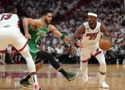 塔图姆三巨头联手，掀起高潮得分突破，猛龙冲击季后赛！